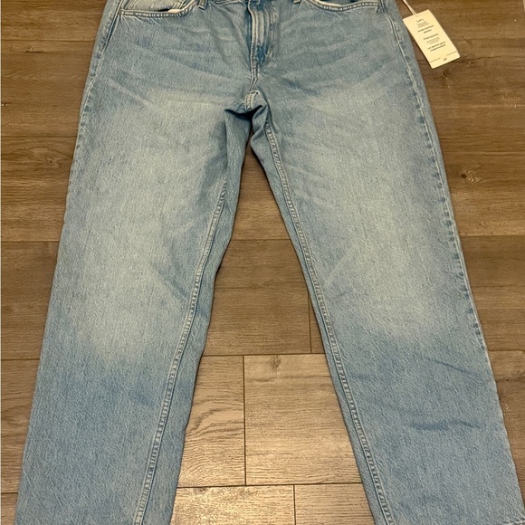 H&M Light Wash Straight Leg Jeans | Size 16 | NWT - Picture 2 of 7